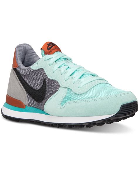 nike women's internationalist sneakers.